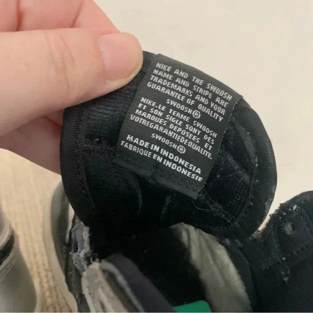 Kids Nike Air Jordan High Top Sneakers  Black Silver 6 - Picture 3 of 10